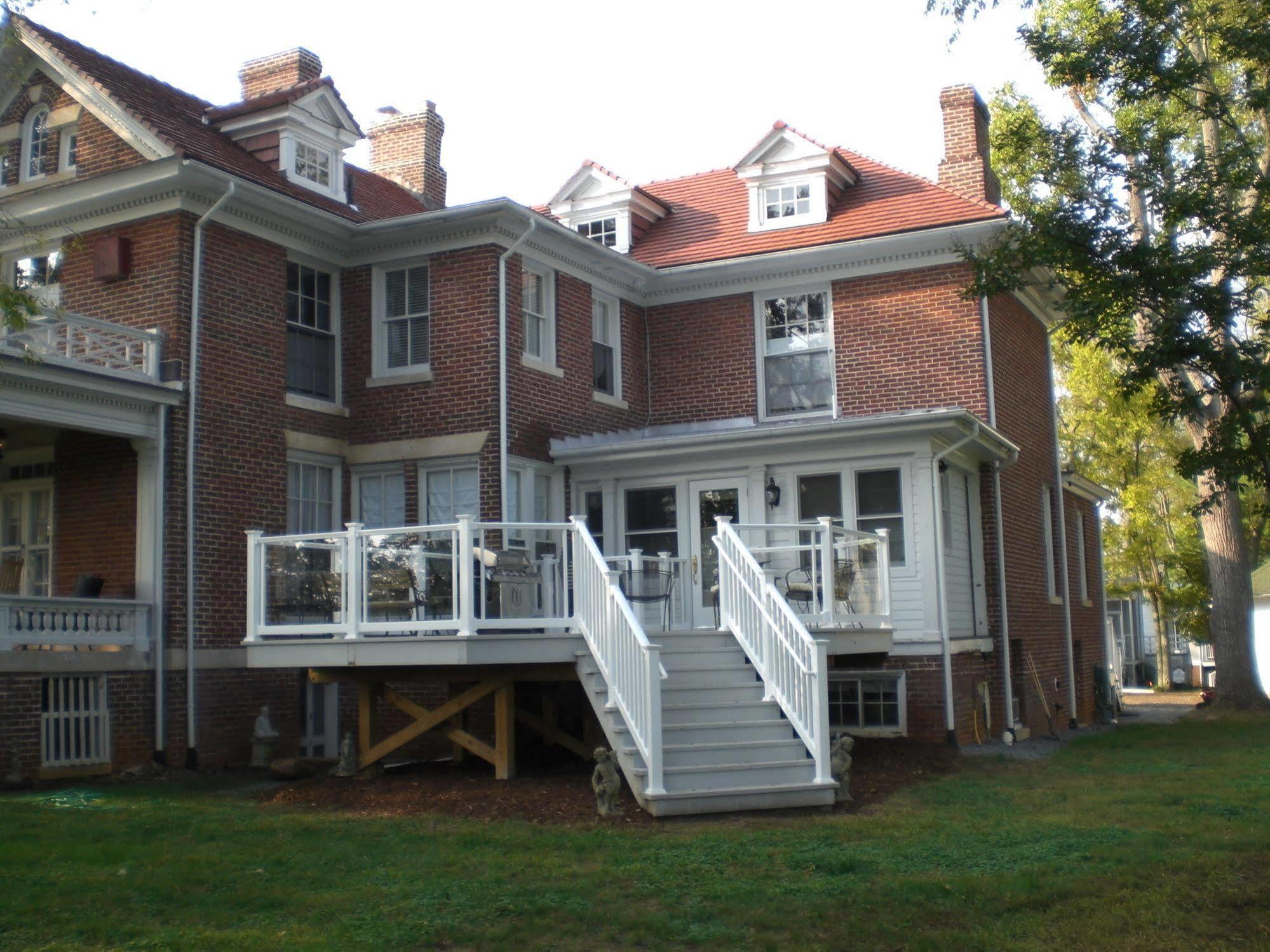 Louisa Boxley Place Inn מראה חיצוני תמונה